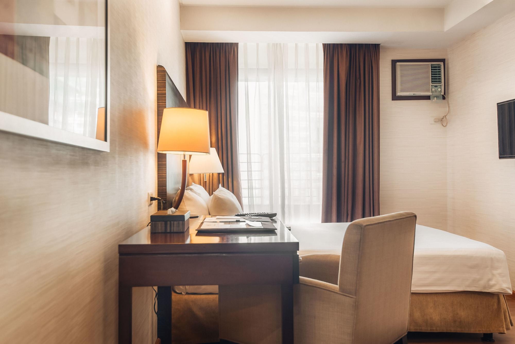 Best Western Antel Spa Hotel Suites Макати Экстерьер фото