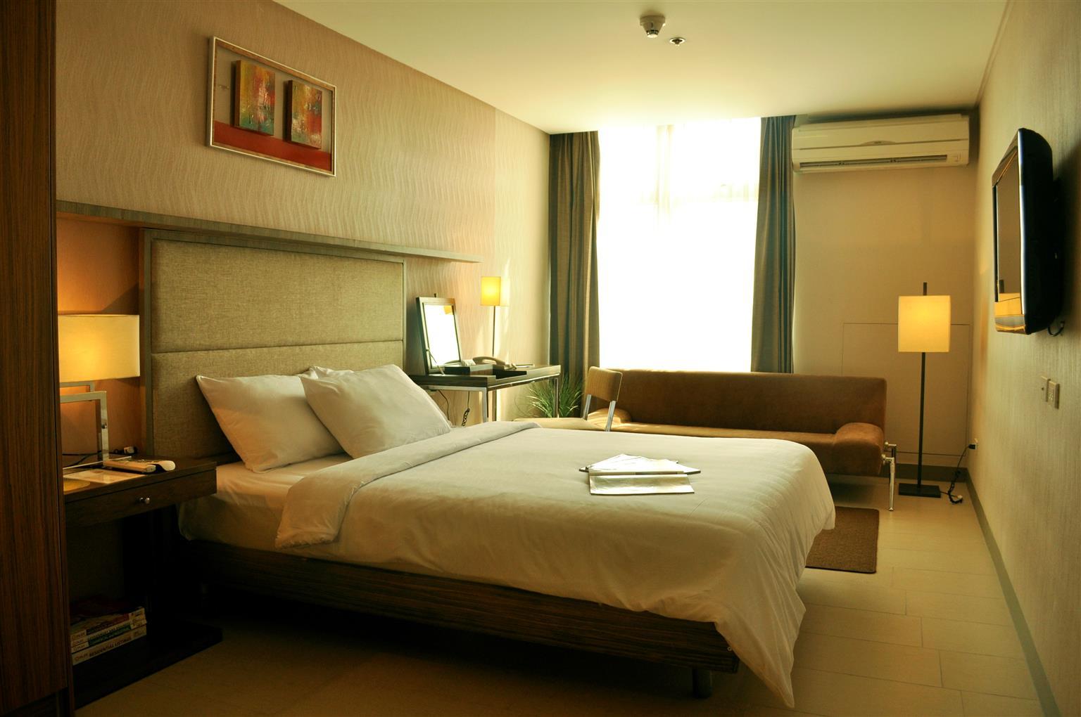 Best Western Antel Spa Hotel Suites Макати Экстерьер фото