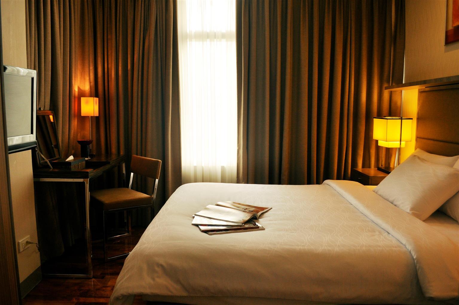 Best Western Antel Spa Hotel Suites Макати Экстерьер фото