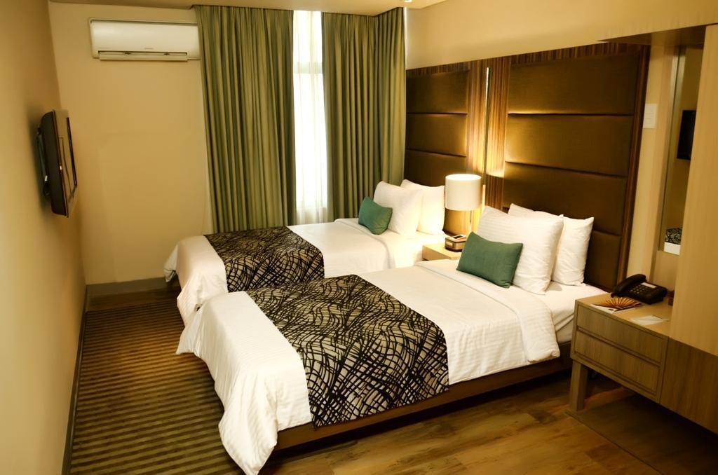 Best Western Antel Spa Hotel Suites Макати Номер фото